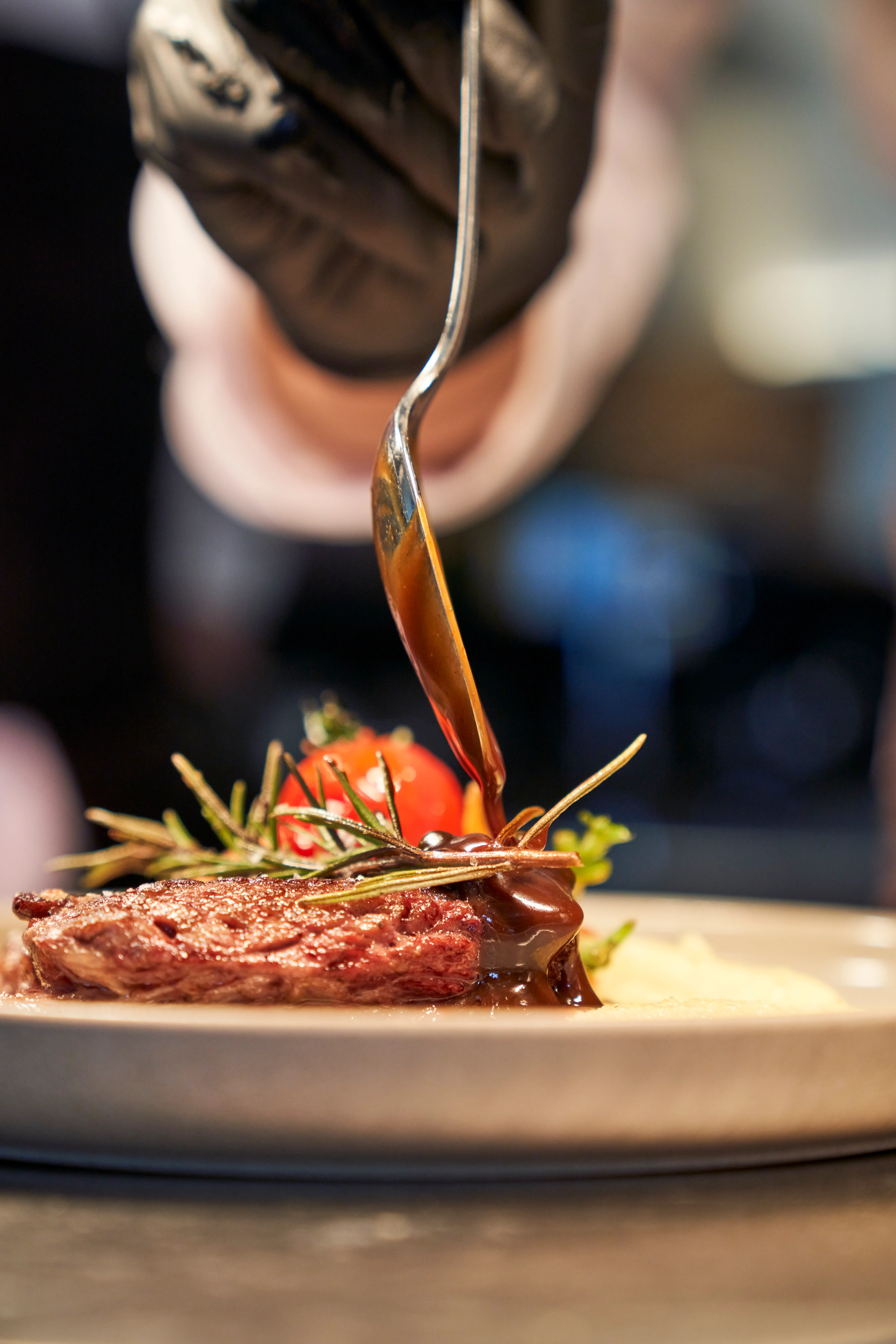saftiges Steak bei Goldjunge Catering schön angerichtete Platte mit saftigem Steak