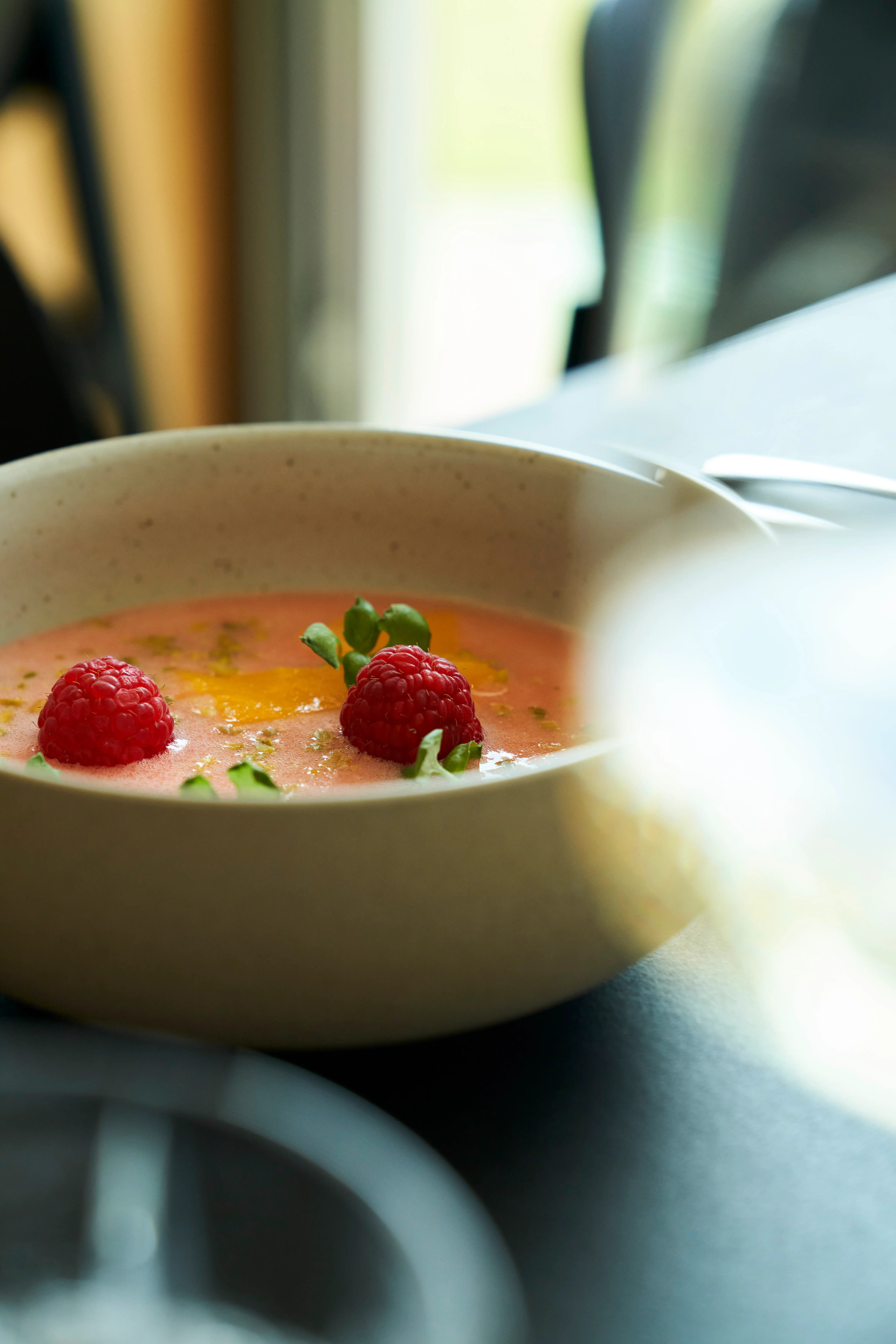 leckere Suppen bei Catering Goldjunge leckere Suppe schön angerichtet